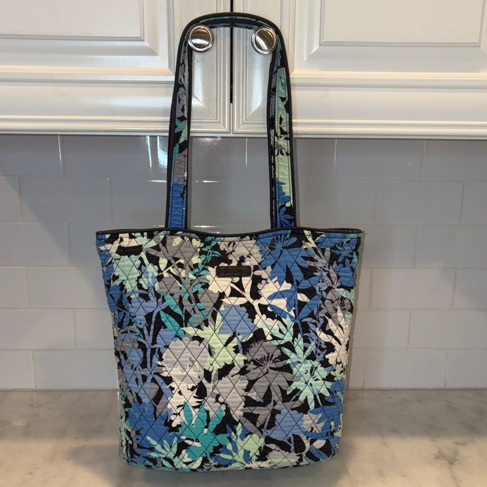 Vera Bradley Crosstown Tote CamoFloral Quilted Cotton Blue Large Travel Bag